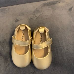 Infant Gold shoes
